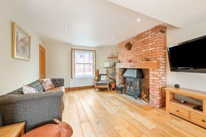Lounge- click for photo gallery